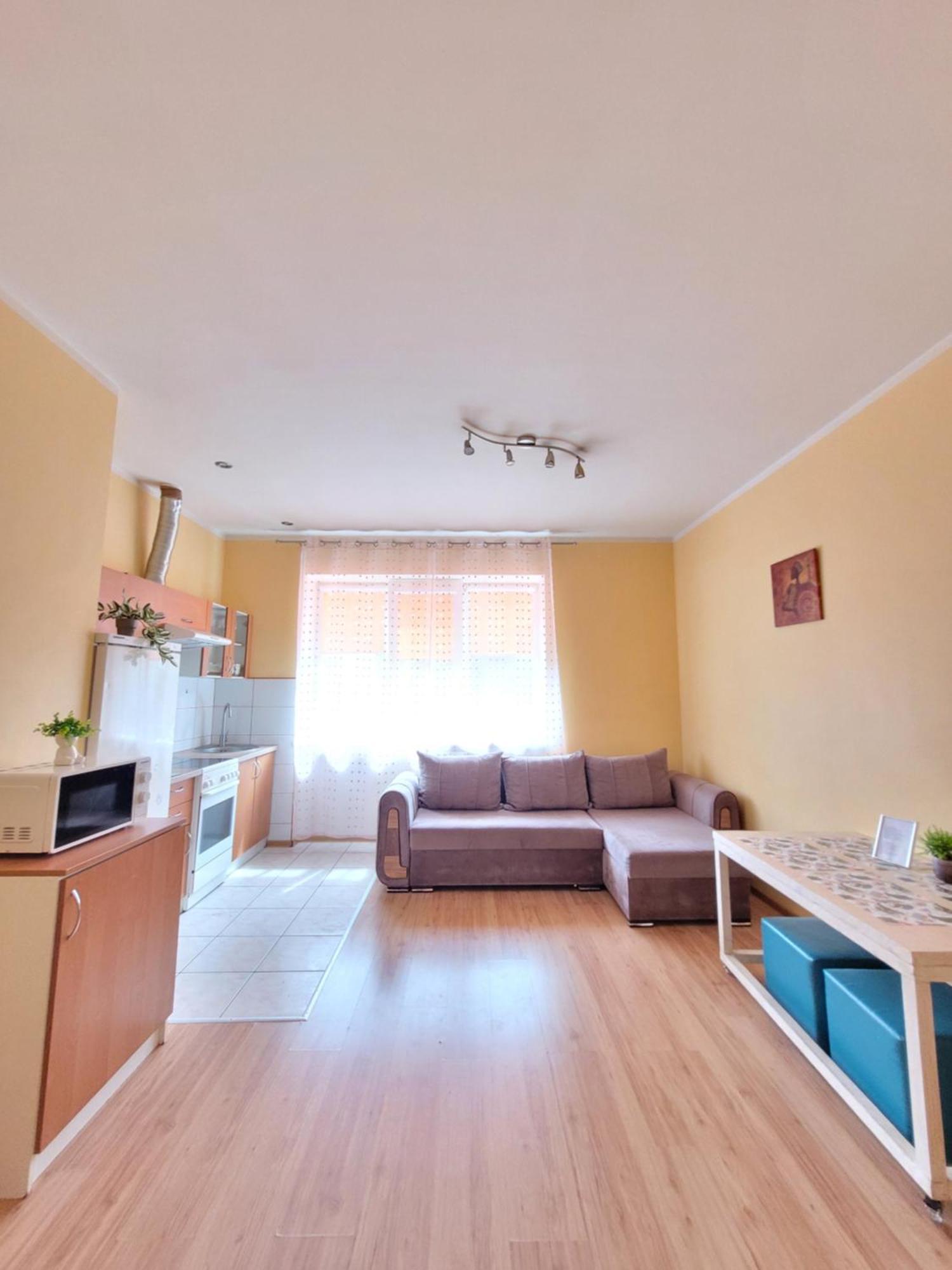 Giedres Apartaments-Alkava Kaunas Eksteriør bilde